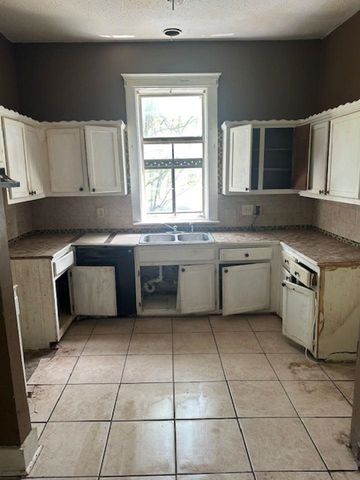 1158 AGNES PLACE ST, Memphis, TN 38104