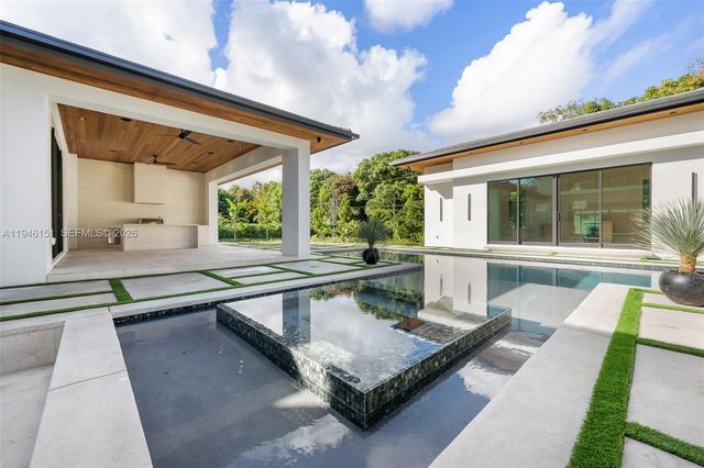 7725 SW 114th Street, Pinecrest, FL 33156
