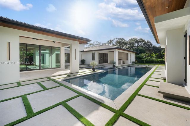 7725 SW 114th Street, Pinecrest, FL 33156