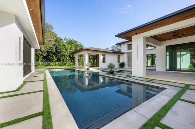 7725 SW 114th Street, Pinecrest, FL 33156