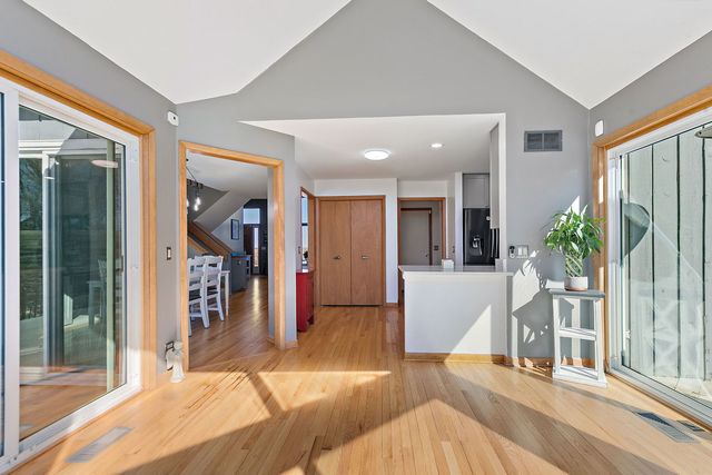 45W169 Hillview Lane, Hampshire, IL 60140