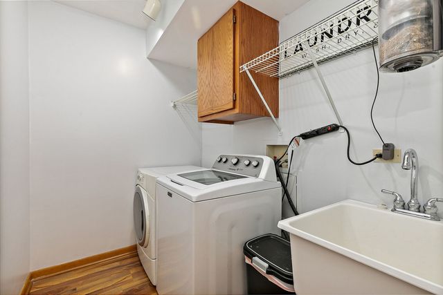 45W169 Hillview Lane, Hampshire, IL 60140