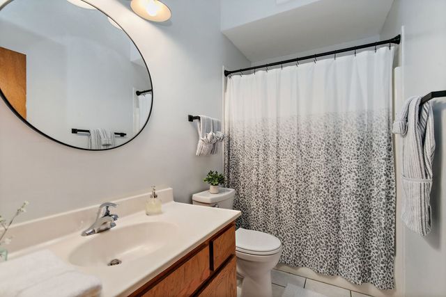 45W169 Hillview Lane, Hampshire, IL 60140