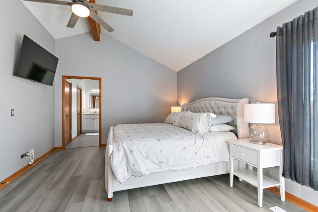 45W169 Hillview Lane, Hampshire, IL 60140