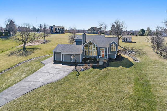 45W169 Hillview Lane, Hampshire, IL 60140