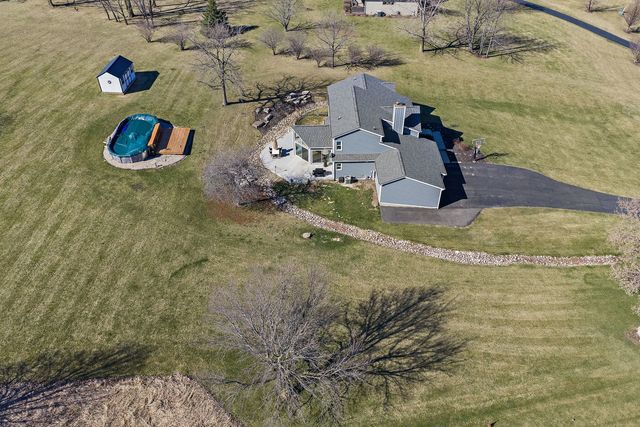 45W169 Hillview Lane, Hampshire, IL 60140