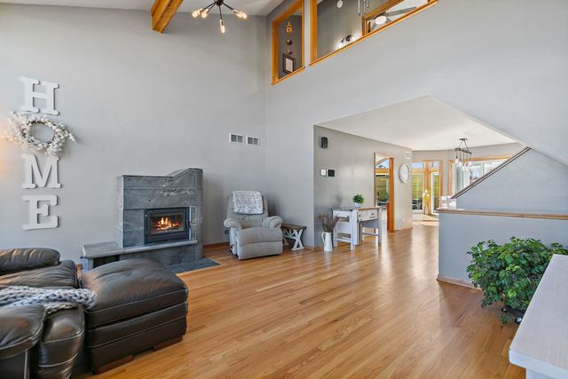 45W169 Hillview Lane, Hampshire, IL 60140