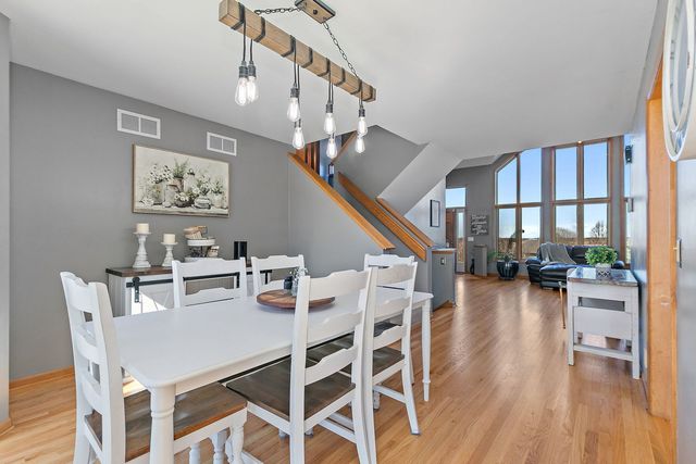 45W169 Hillview Lane, Hampshire, IL 60140