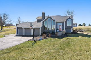 45W169 Hillview Lane, Hampshire, IL 60140