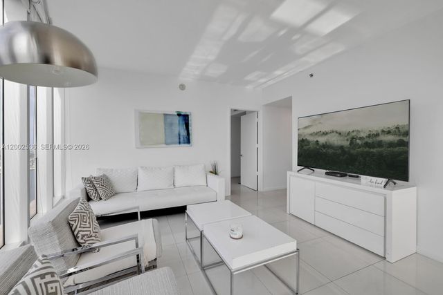 485 Brickell Ave 4104, Miami, FL 33131