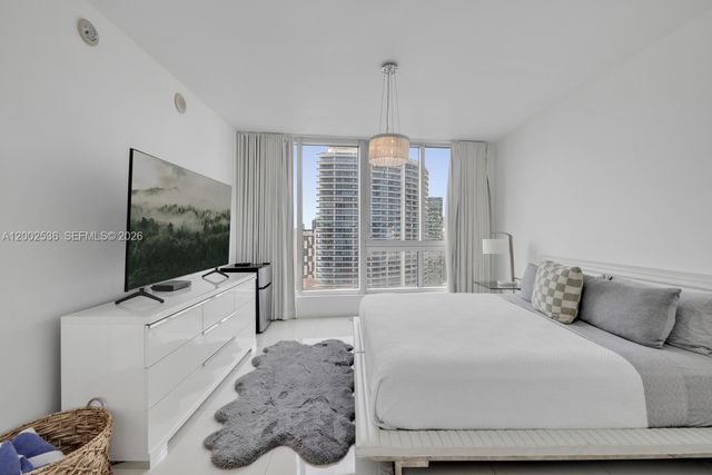 485 Brickell Ave 4104, Miami, FL 33131