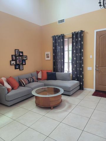 3826 E Cat Balue Drive, Phoenix, AZ 85050