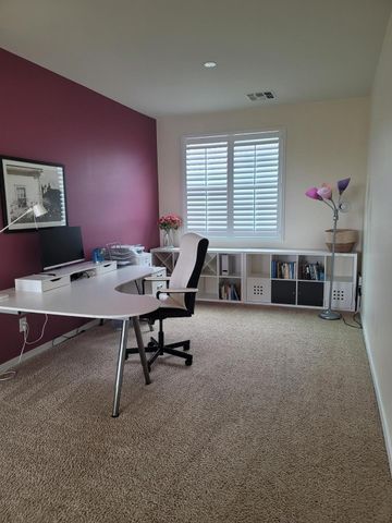 3826 E Cat Balue Drive, Phoenix, AZ 85050