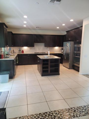3826 E Cat Balue Drive, Phoenix, AZ 85050