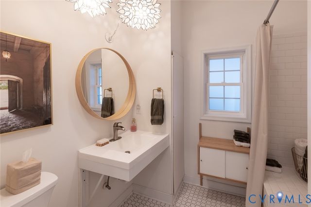 9901 Channing Cir, Richmond, VA 23235