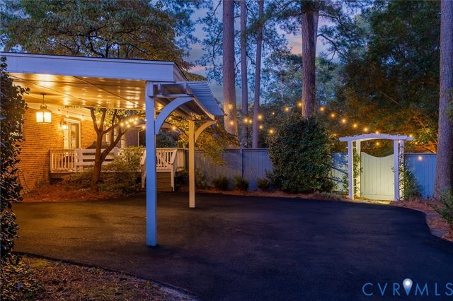 9901 Channing Cir, Richmond, VA 23235