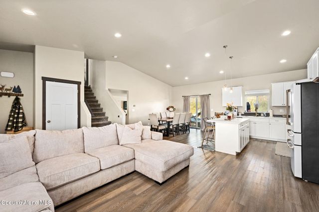 12750 N CAVANAUGH DR, Rathdrum, ID 83858