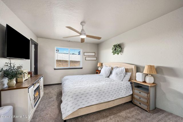 12750 N CAVANAUGH DR, Rathdrum, ID 83858