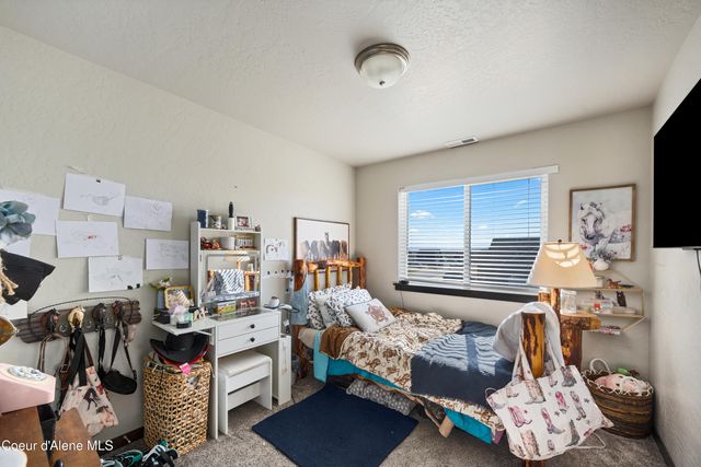 12750 N CAVANAUGH DR, Rathdrum, ID 83858