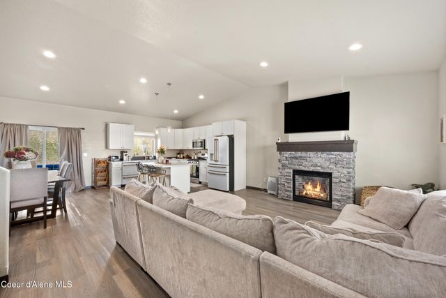 12750 N CAVANAUGH DR, Rathdrum, ID 83858