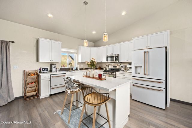 12750 N CAVANAUGH DR, Rathdrum, ID 83858