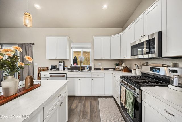 12750 N CAVANAUGH DR, Rathdrum, ID 83858