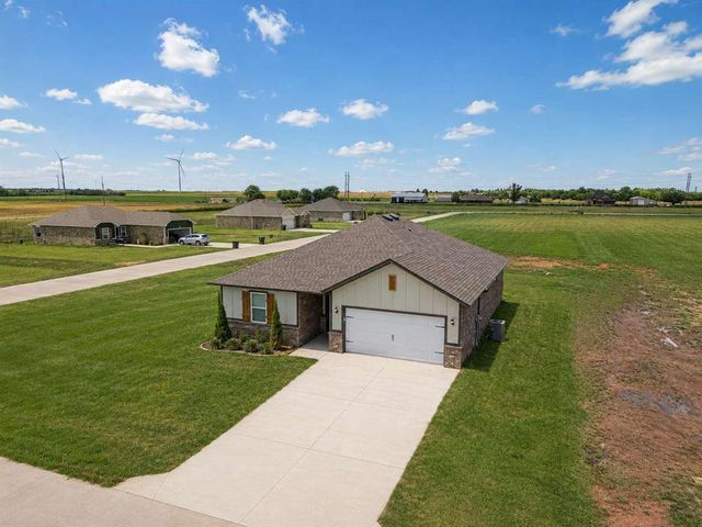 1710 Oak Way, Tuttle, OK 73089