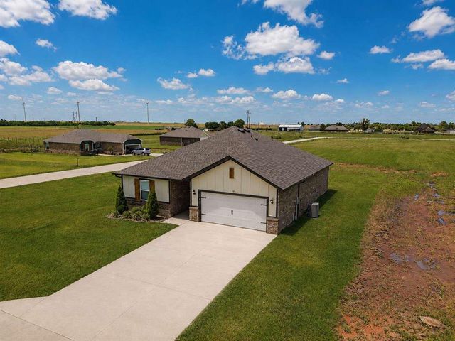 1710 Oak Way, Tuttle, OK 73089
