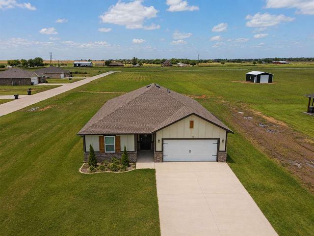 1710 Oak Way, Tuttle, OK 73089