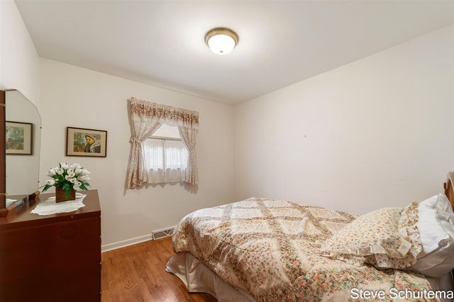 1423 Cornell Road, Muskegon, MI 49441