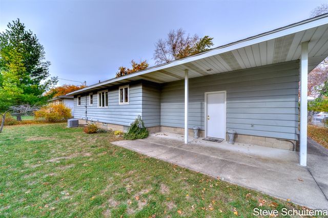 1423 Cornell Road, Muskegon, MI 49441