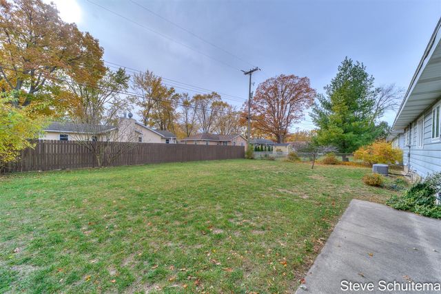 1423 Cornell Road, Muskegon, MI 49441