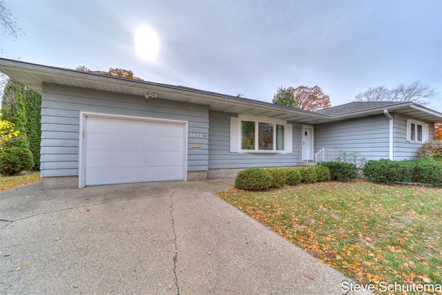 1423 Cornell Road, Muskegon, MI 49441