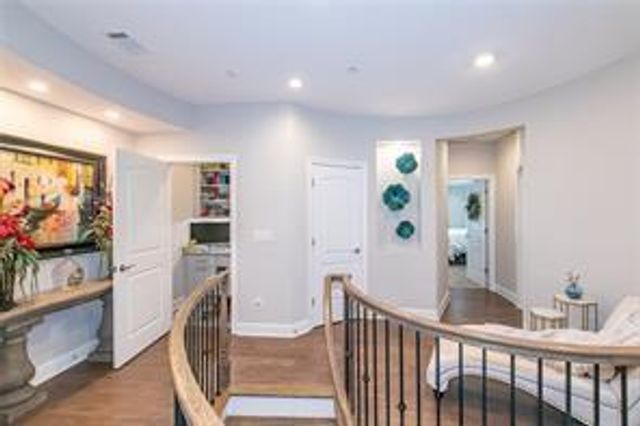 121 Via Roma, Woodstock, GA 30188