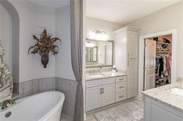 121 Via Roma, Woodstock, GA 30188