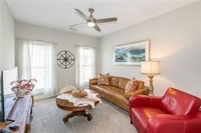 121 Via Roma, Woodstock, GA 30188