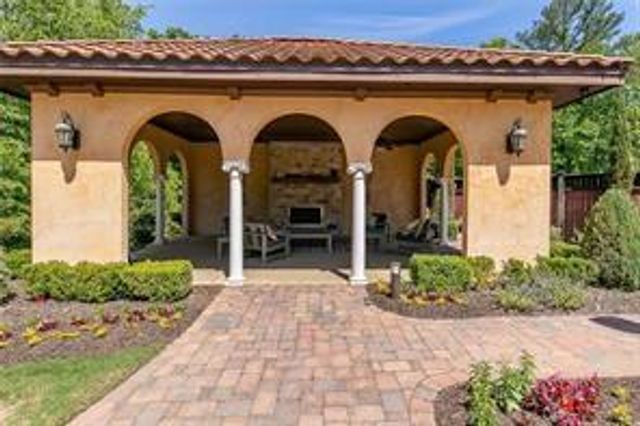 121 Via Roma, Woodstock, GA 30188