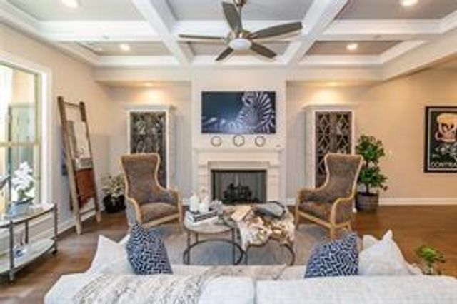 121 Via Roma, Woodstock, GA 30188