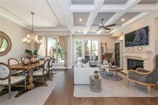 121 Via Roma, Woodstock, GA 30188