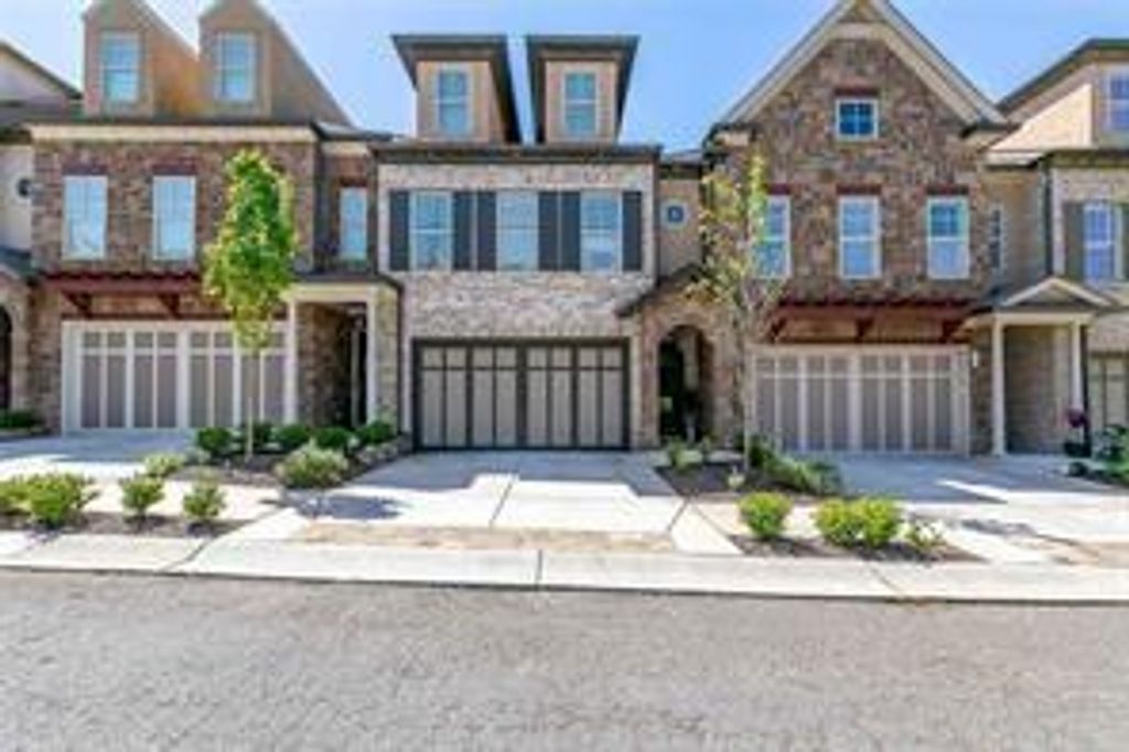 121 Via Roma, Woodstock, GA 30188