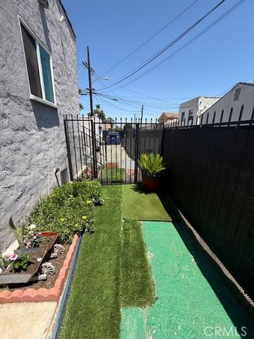 517 W 110th, Los Angeles, CA 90044