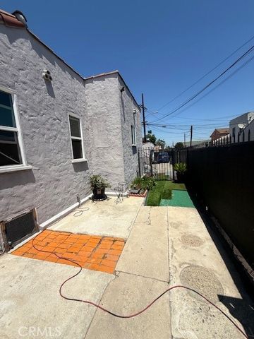 517 W 110th, Los Angeles, CA 90044