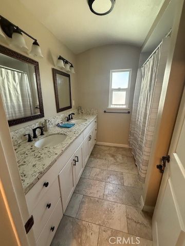 517 W 110th, Los Angeles, CA 90044