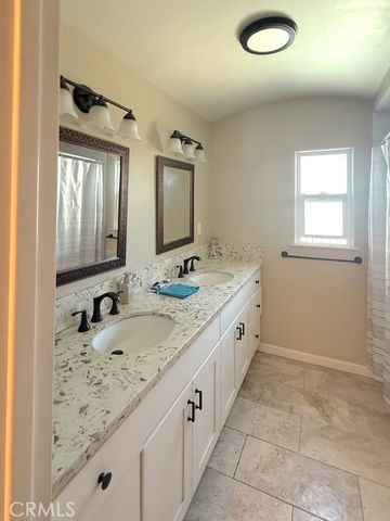 517 W 110th, Los Angeles, CA 90044