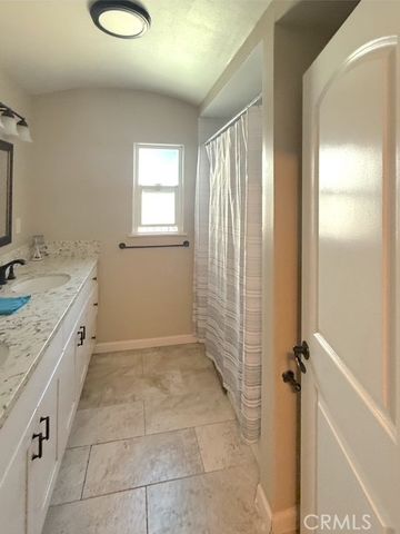 517 W 110th, Los Angeles, CA 90044