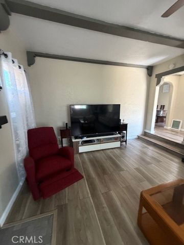 517 W 110th, Los Angeles, CA 90044