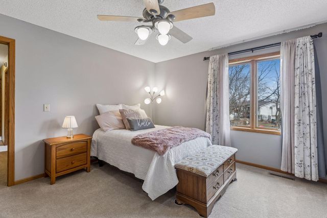 4159 Pennsylvania Avenue, Eagan, MN 55123