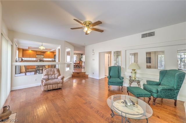 8328 Fawn Meadow Avenue, Las Vegas, NV 89149