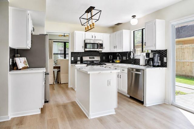 3515 Grove Oaks Drive, Houston, TX 77339