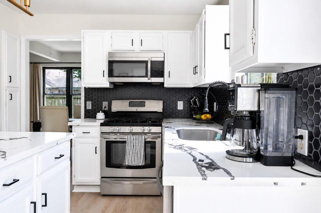 3515 Grove Oaks Drive, Houston, TX 77339